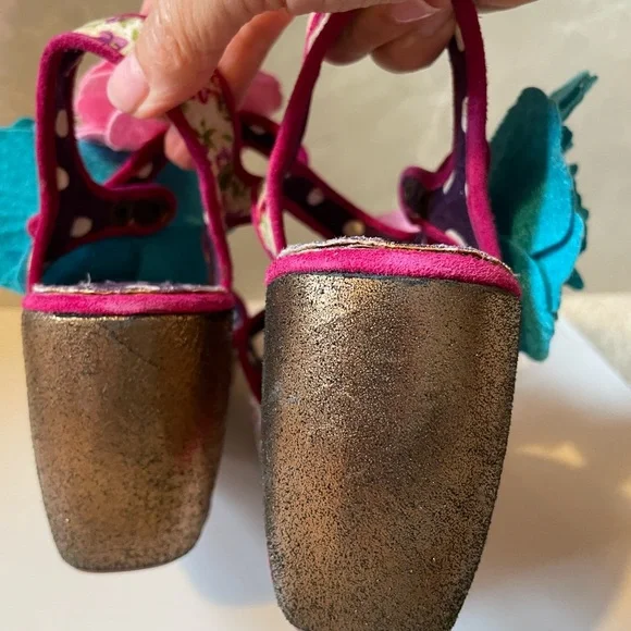 Irregular Choice Floral and Polka Dot Women's Wedge Sandal, size US 9 - Picture 10 of 15